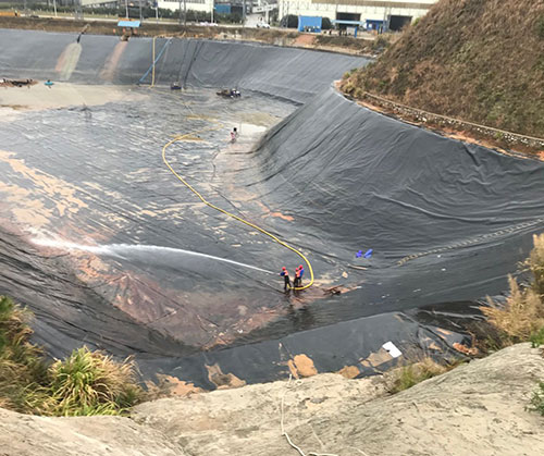 乡宁废水池清理